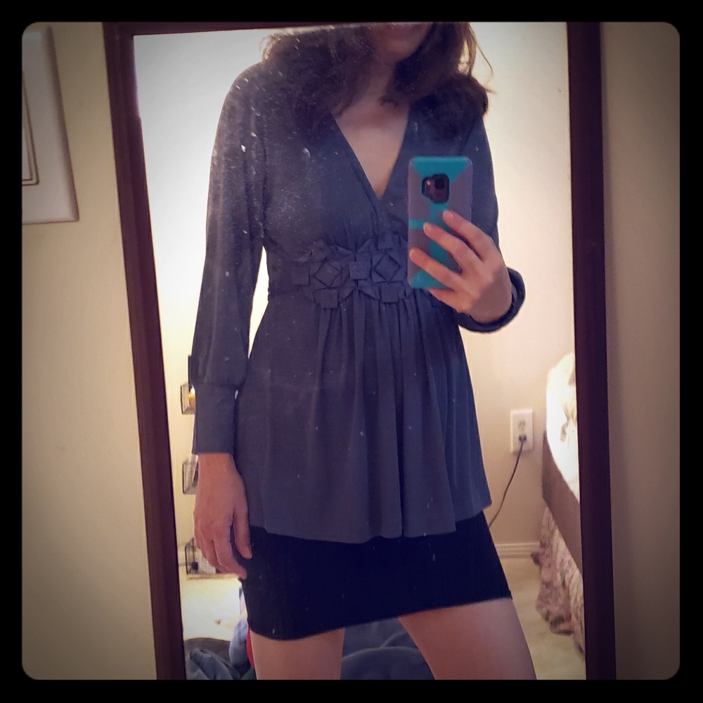 💙 "Ice" metallic gray blouse, Vintage look!